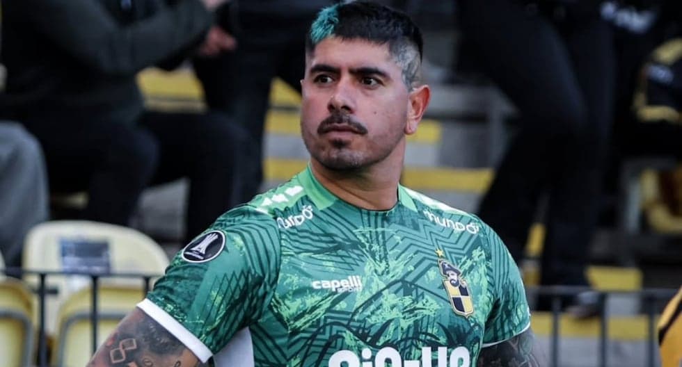 Arquero Coquimbo minimizó Monumental: ¿calentó la previa ante Universitario?