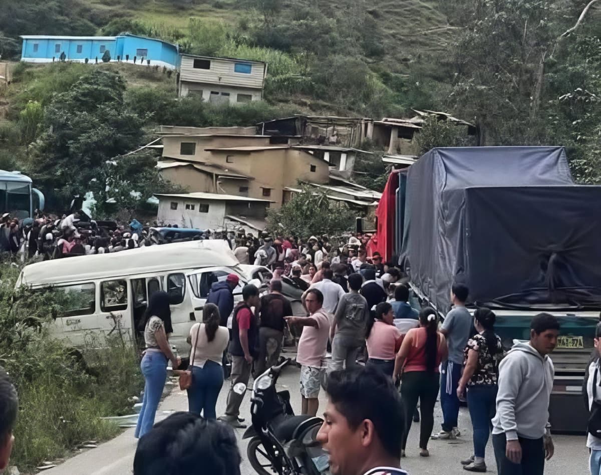 Curva mortal en Chinchao deja un muerto y 19 heridos en carretera Huánuco–Tingo María