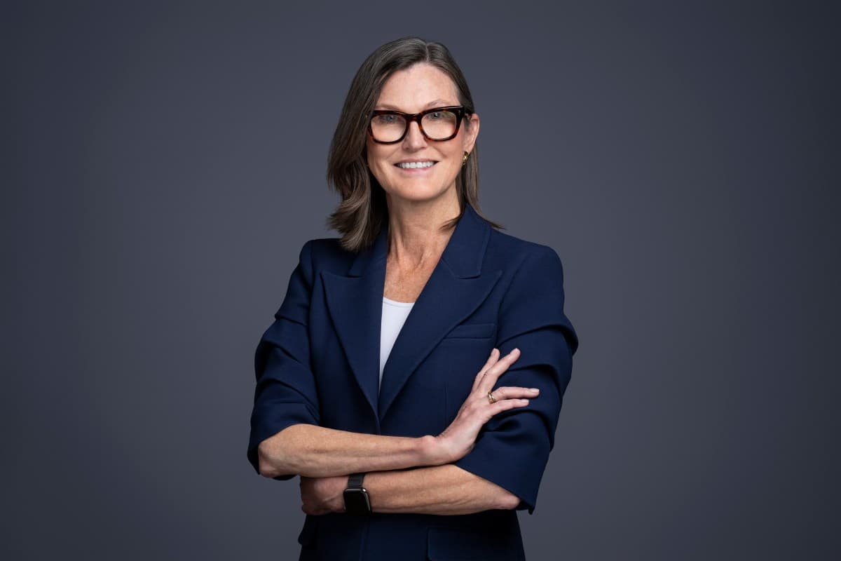 Cathie Woods' ARK invierte por primera vez en la startup Lucra