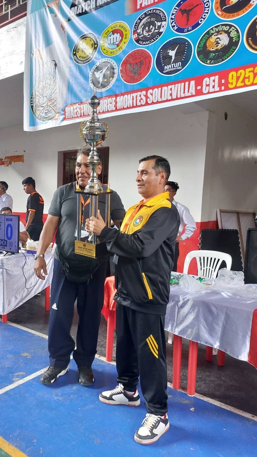 Congreso reconocerá a maestro huanuqueño