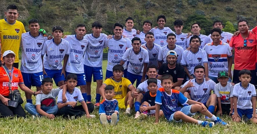 Bernabéu y Huachog siguen en carrera