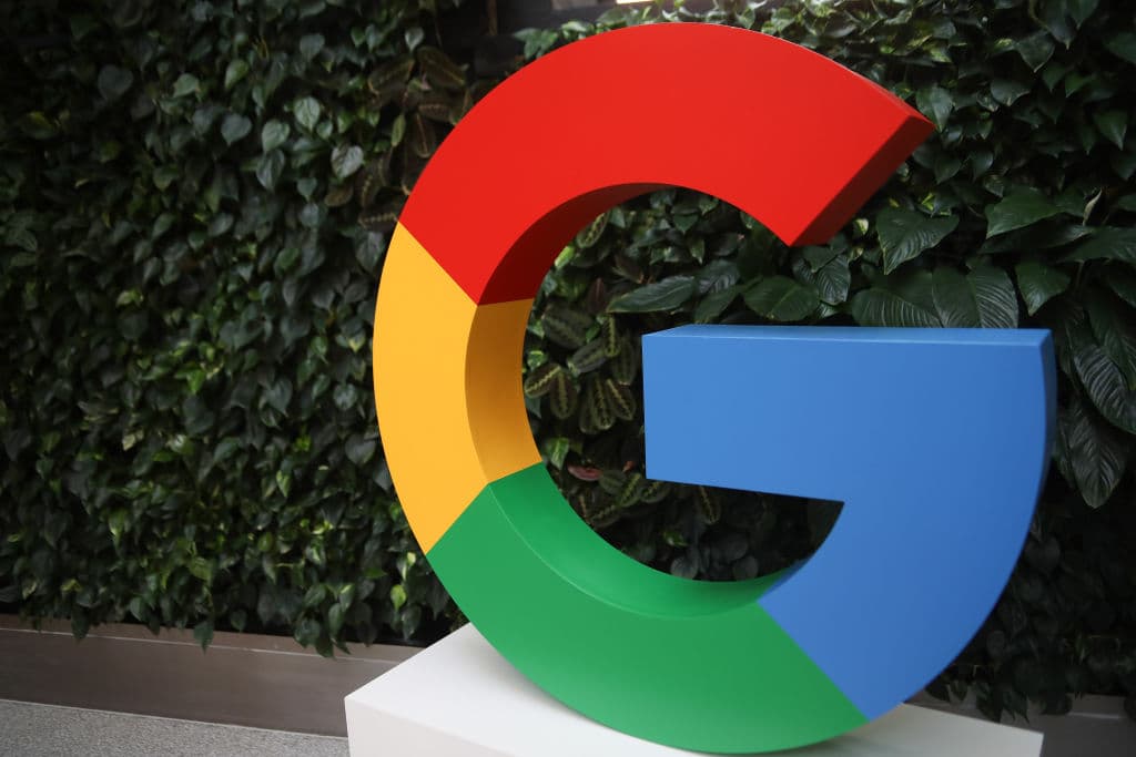Fundadores aprovechan sentencia del tribunal indio para reavivar críticas al negocio publicitario de Google