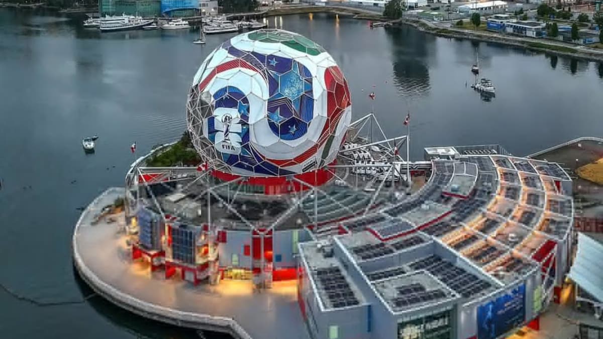 Museo de Vancouver se convierte en gigantesco balón del Mundial 2026