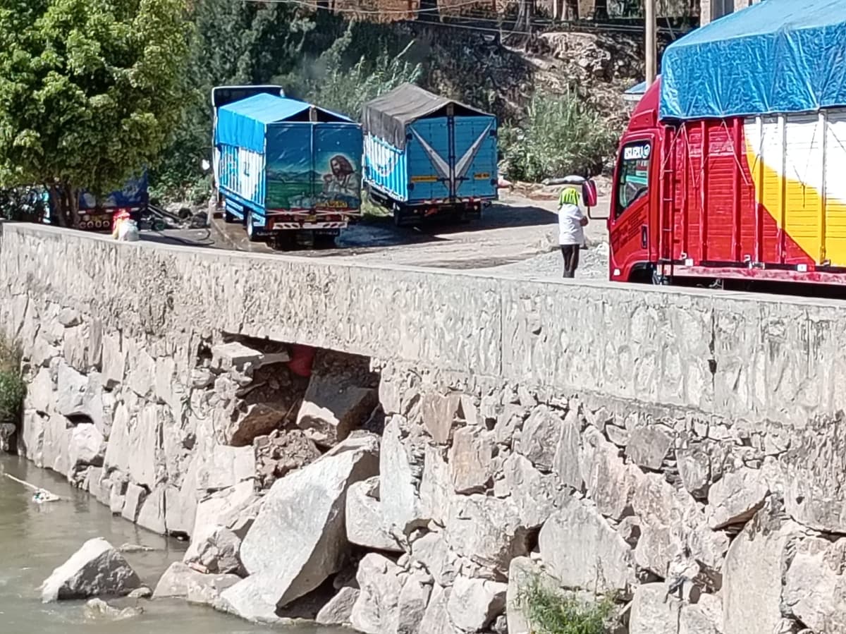 Erosión en el Malecón Higueras amenaza la seguridad vial y moviliza a vecinos