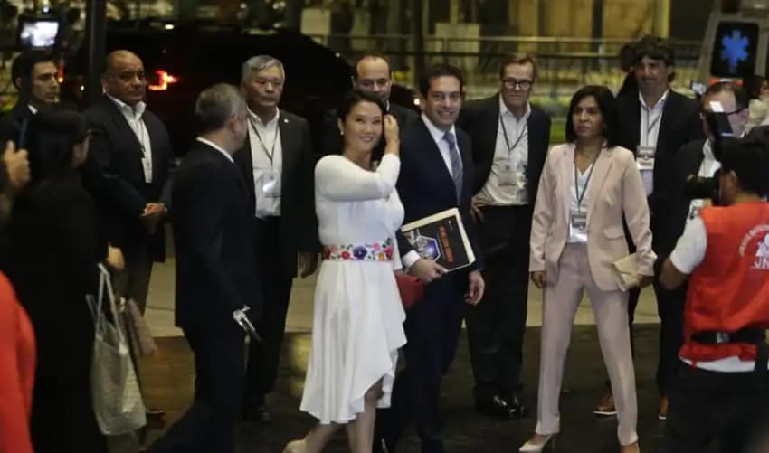 Ferrari reaparece cerca de Fujimori