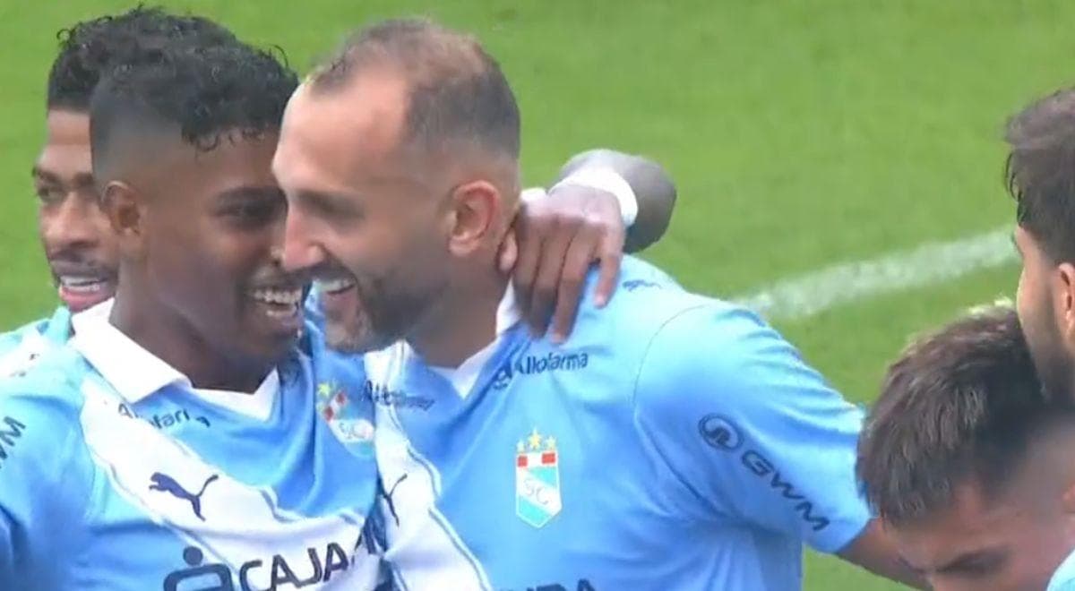 Hernán Barcos anota el 2-0 de Sporting Cristal ante Sport Huancayo