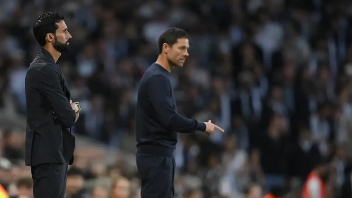 Xabi Alonso vence a Arbeloa en el duelo de extécnicos del Real Madrid en la Premier