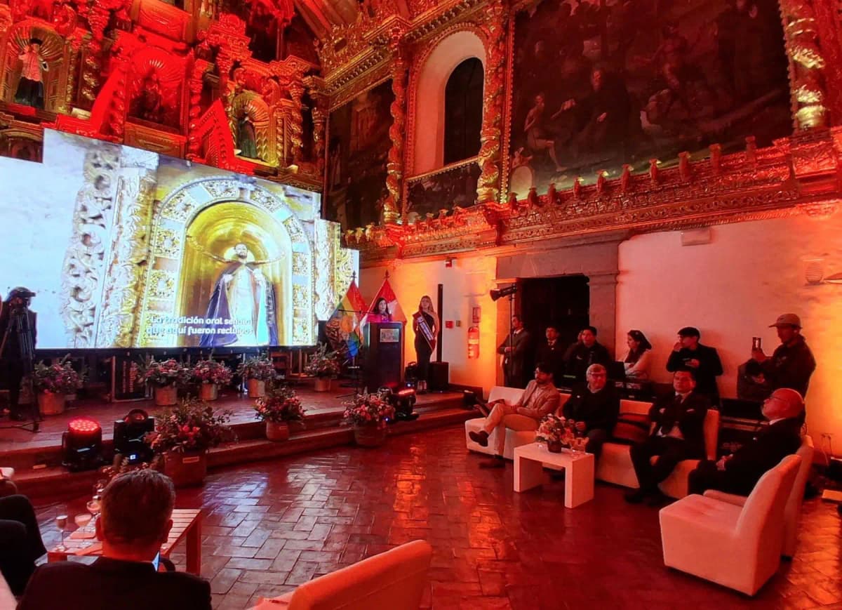 Cusco: detectan a extranjera que ejercía como guía de turismo sin autorización