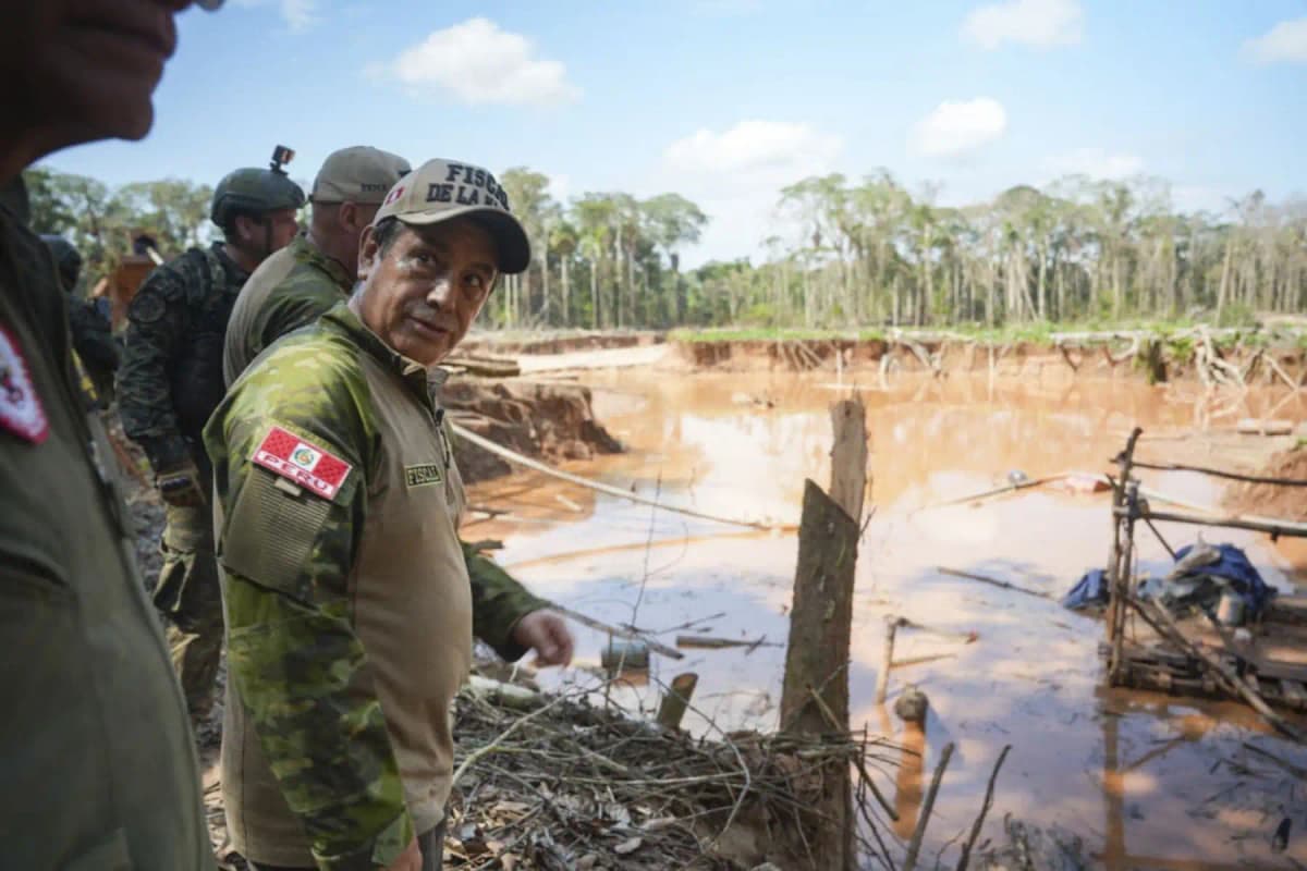 Fiscal de la Nación supervisa megaoperativo contra la minería ilegal en Tambopata
