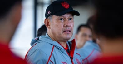 Reynoso suma otra caída con Necaxa