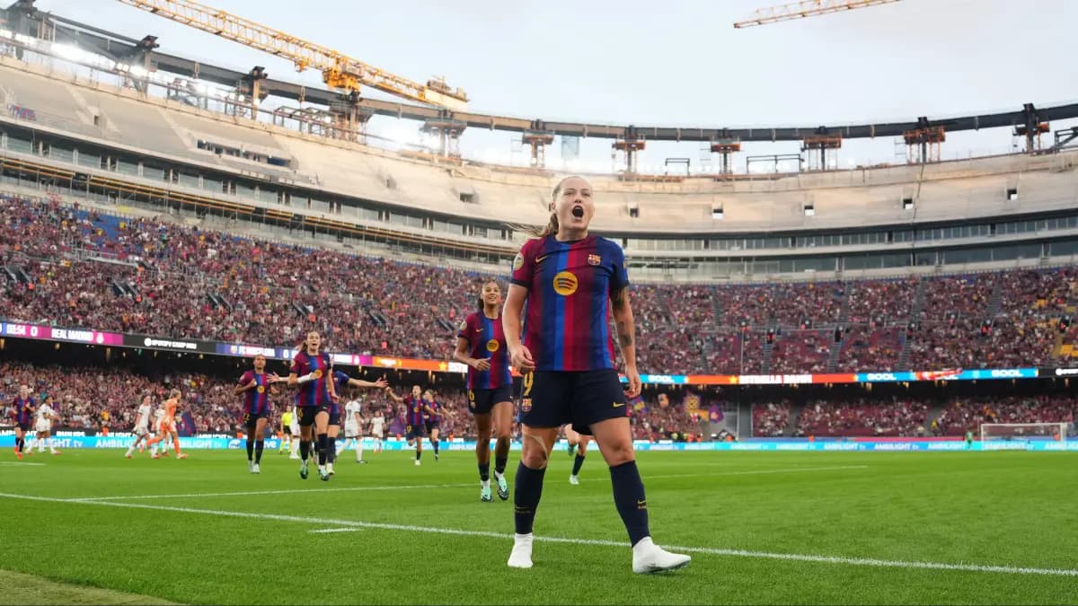 Claudia Pina, mejor jugadora de septiembre en la Liga F Moeve