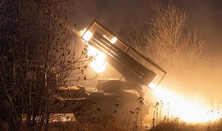 Rusia lanza ataque masivo con drones y misiles contra Ucrania horas antes de las negociaciones de paz