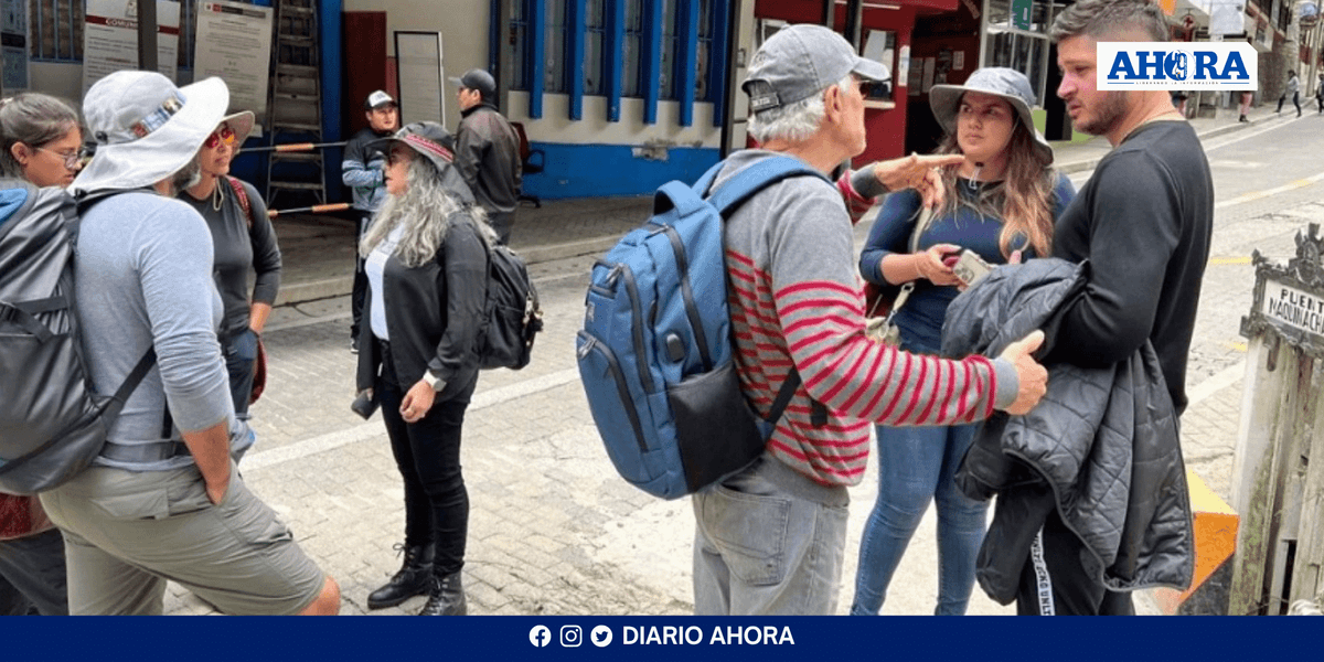 Turistas varados en Machu Picchu por reducción de buses tras accidente