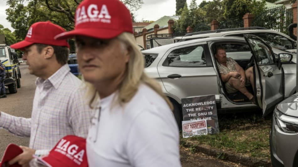 El presidente de Sudáfrica desaprueba a afrikáners que buscan asilo en EE UU