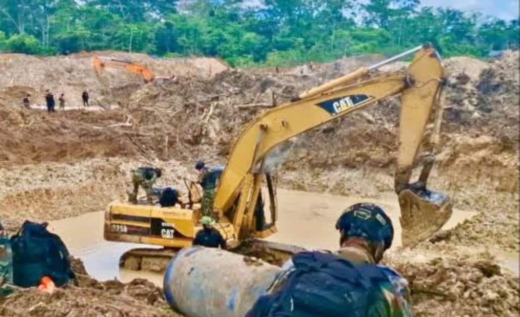 Huánuco bajo asedio: Policía destruye maquinaria de minería ilegal valorizada en más de S/ 4 millones