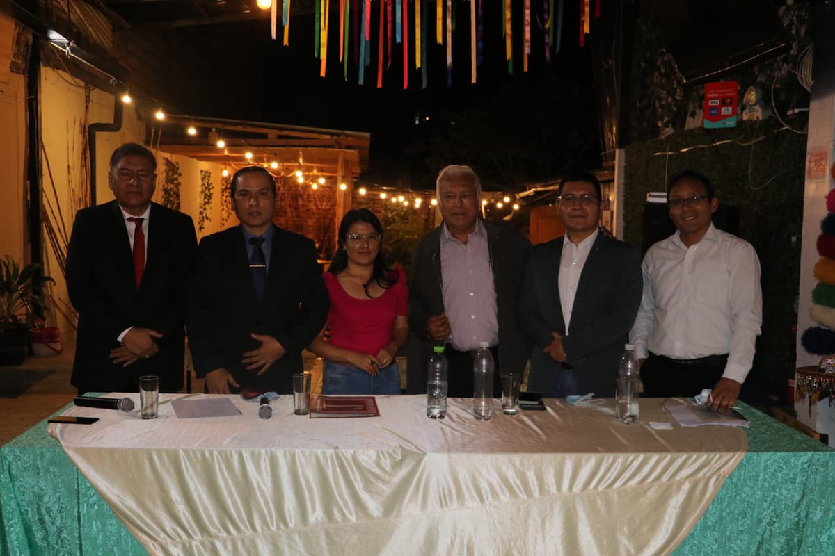 ABOGADOS, POEMAS Y LITERATURA