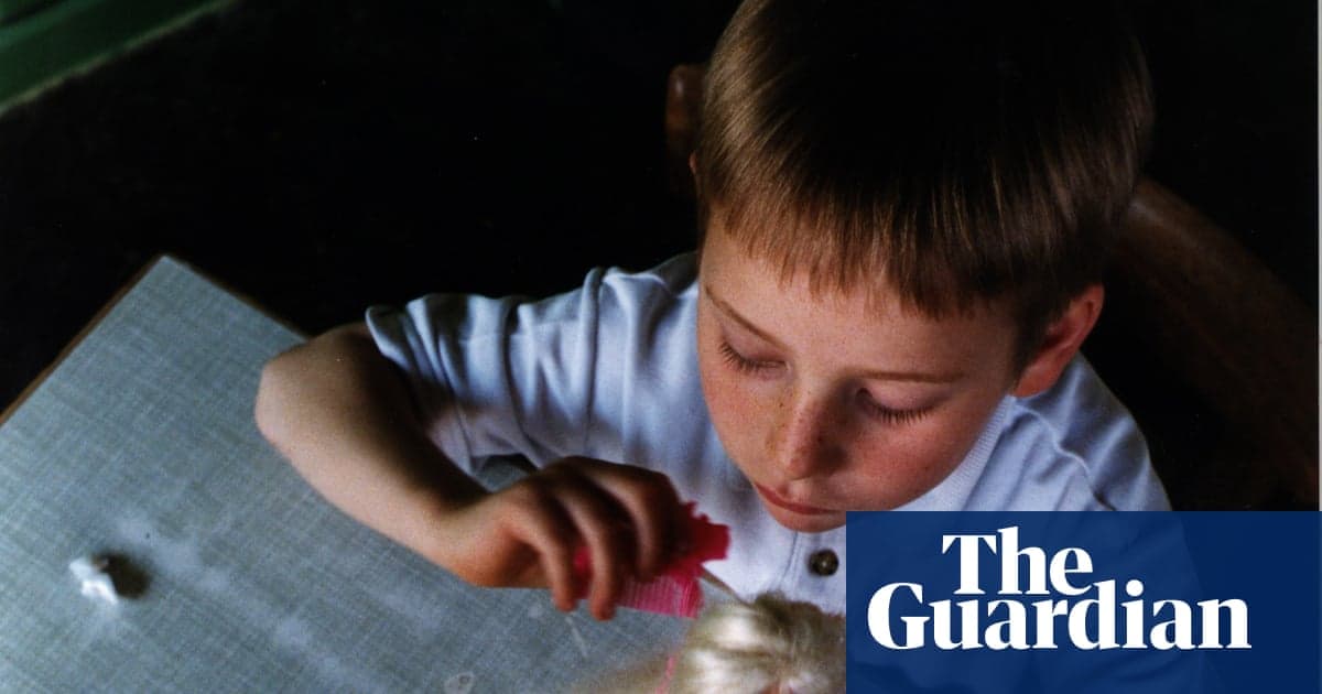 Muñecas desarrollan imaginación y habilidades sociales en niños, dice estudio