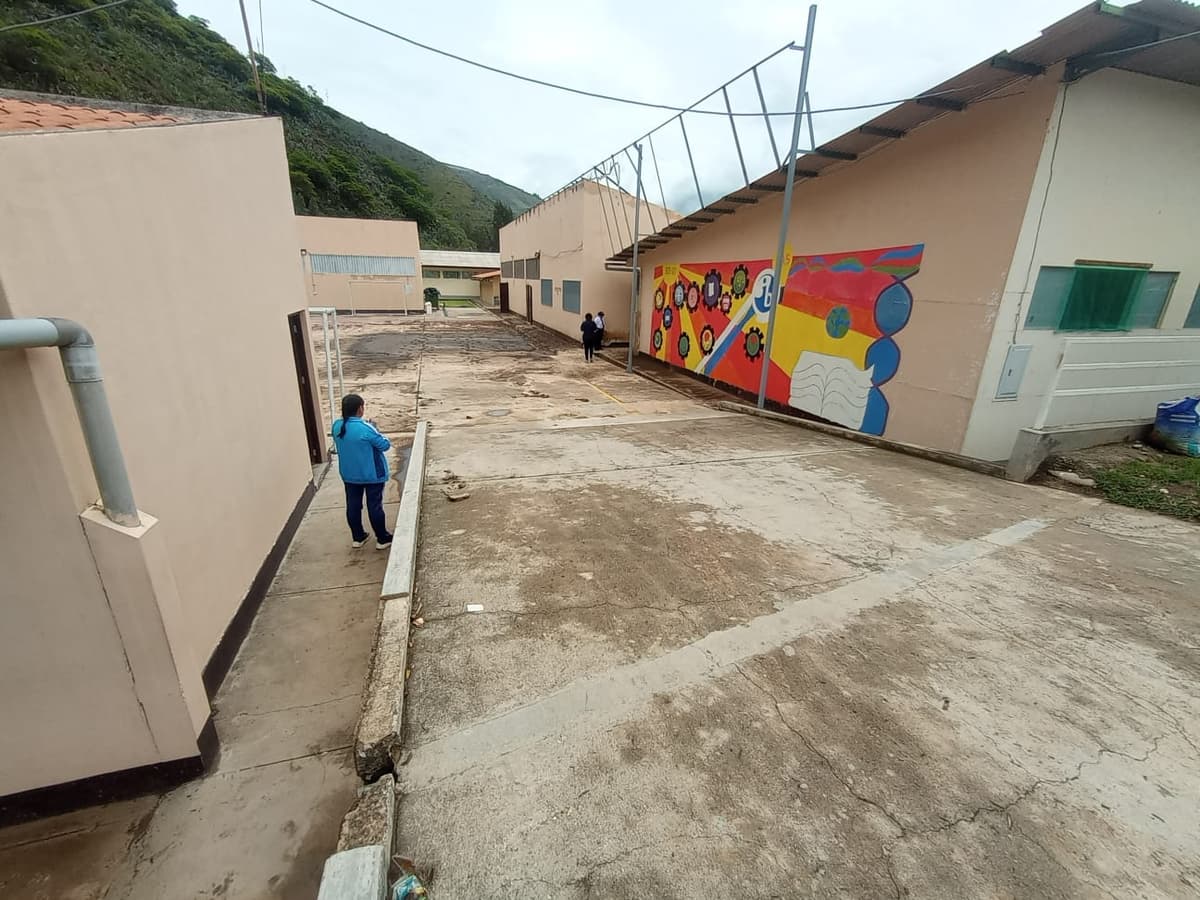 Huánuco alista el retorno a clases: Más de 1000 colegios abrirán este lunes 16, mientras Ugel acelera cierre de plazas docentes