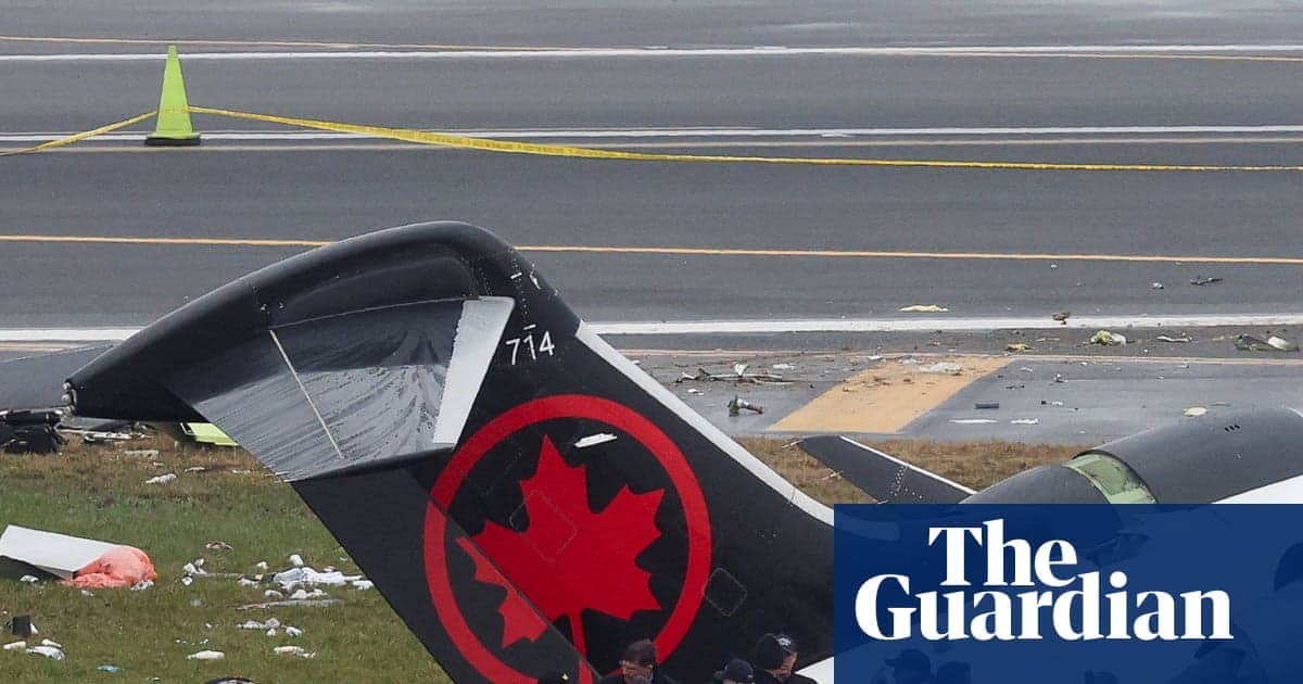 Milagro en Nueva York: Azafata canadiense expulsada de avión sobrevive