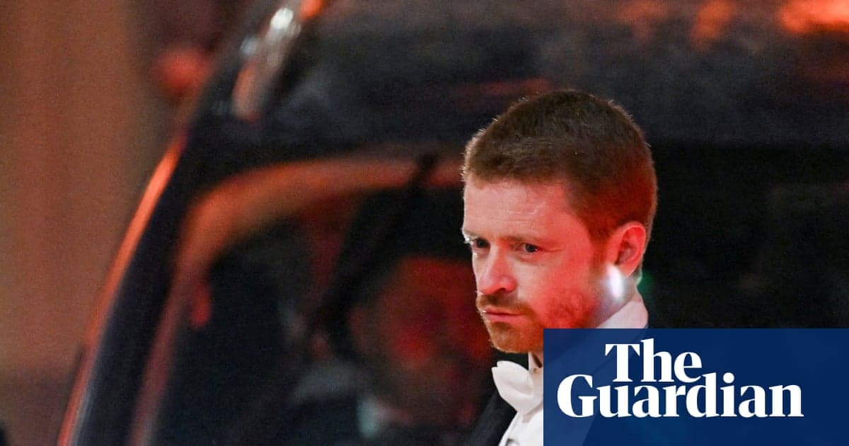 McSweeney-Mandelson: Mensajes sobreviven robo del móvil exjefe gabinete