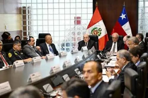 Perú y Chile refuerzan coordinación migratoria y policial en frontera común