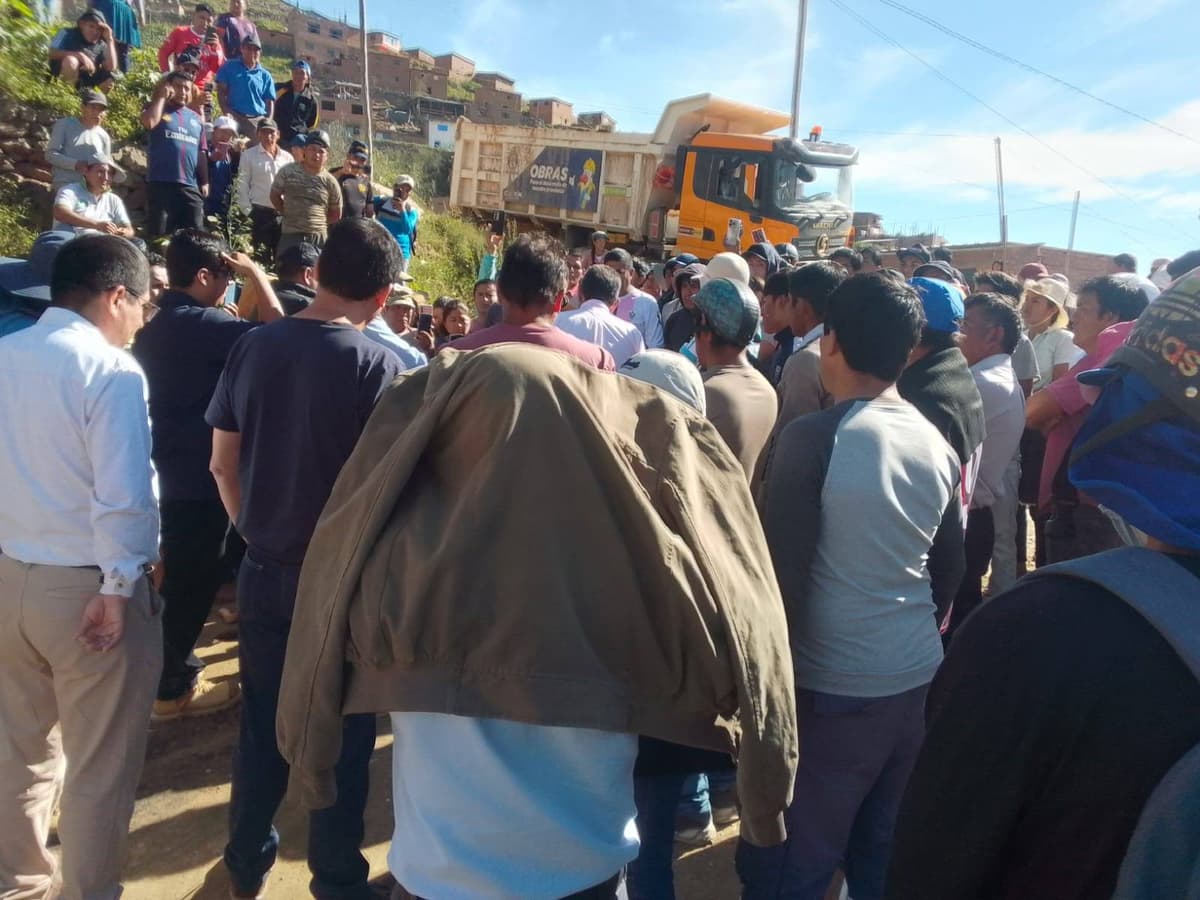 Increpan a alcalde Jara “El cargo no es para servirse del pueblo, es para servir al pueblo”