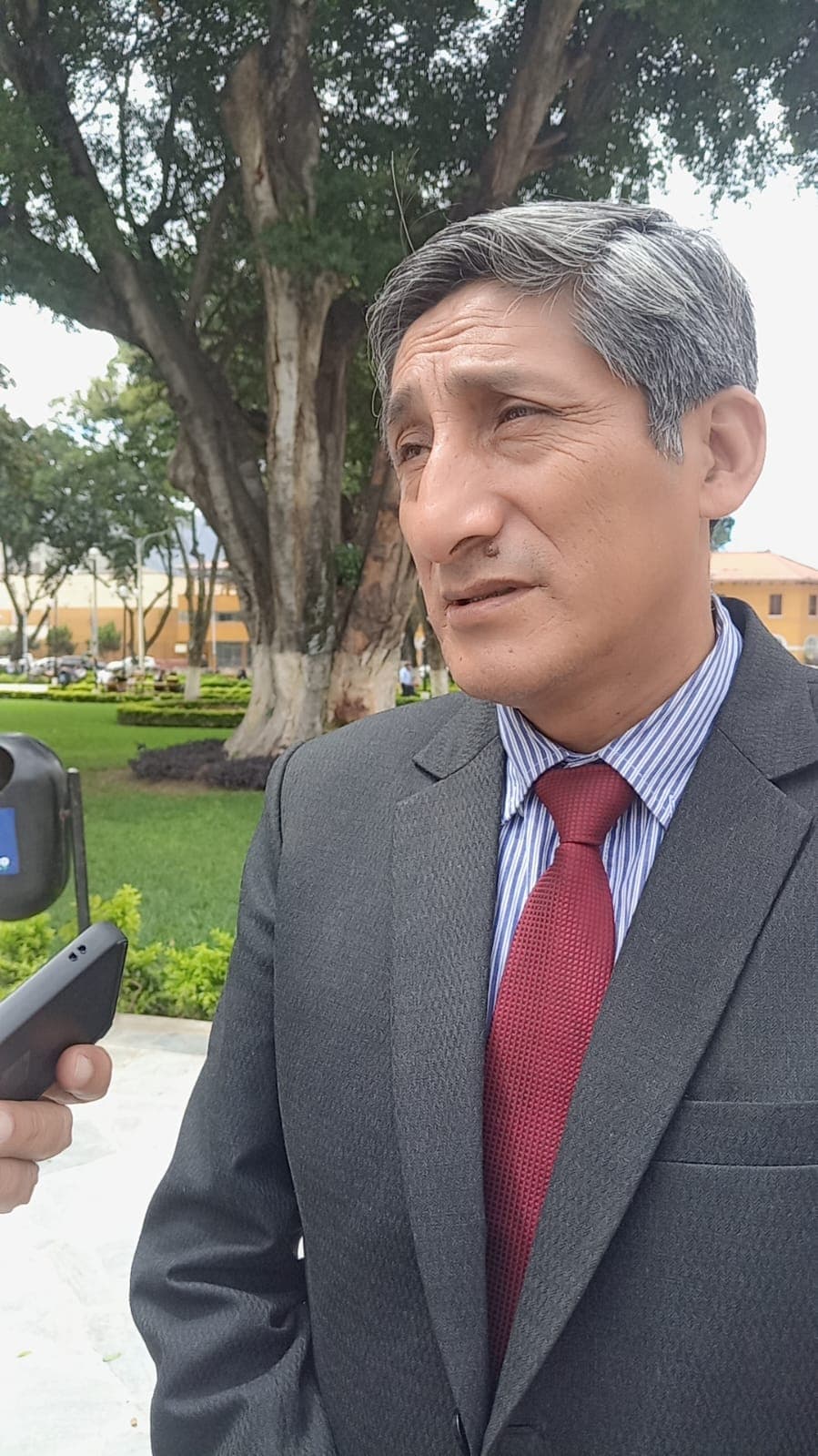 Evaluación definirá continuidad de siete directores de UGEL hasta mayo