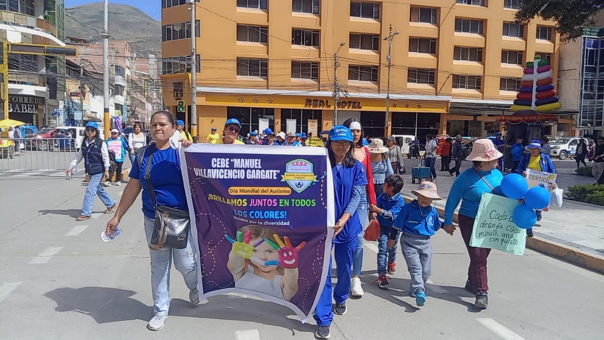 CEBE Manuel Villavicencio realiza pasacalle por el Día del Autismo