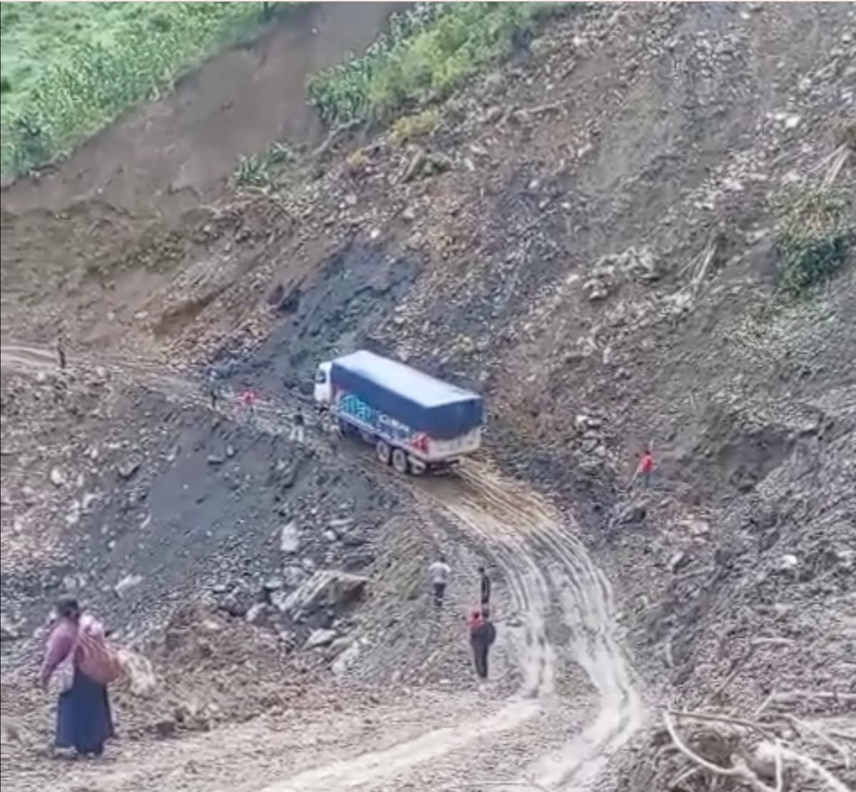 Cholón, aislado por lluvias: vías colapsadas, alimentos al doble y crisis de agua