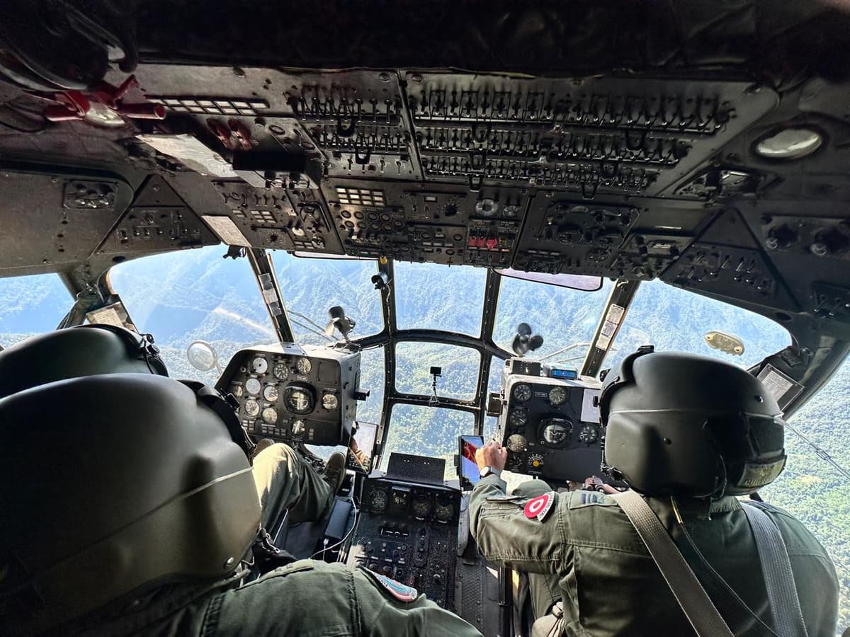 FAP inicia puente aéreo para atender emergencia en Huacaybamba y Marañón