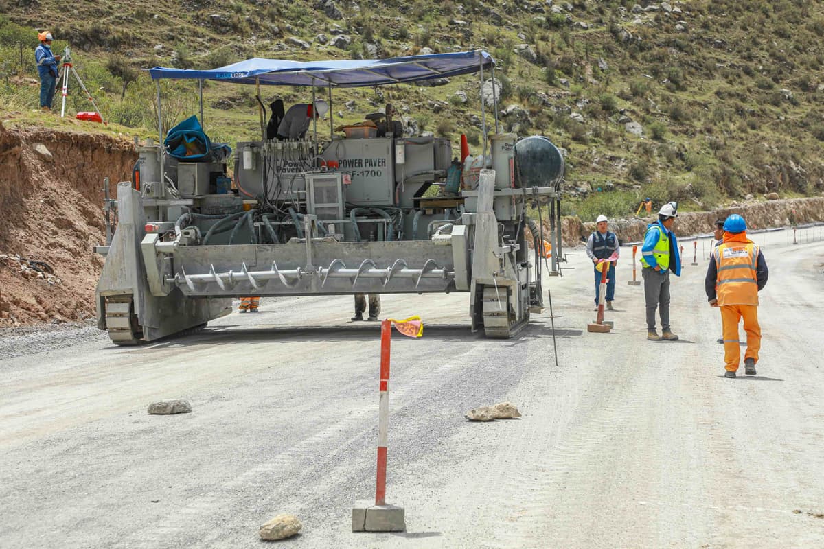 MTC aprueba estudio ambiental e impulsa ejecución de la carretera Oyón-Ambo tramo III por más de S/775 millones
