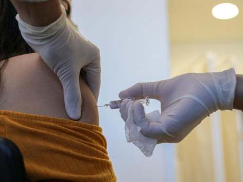 Colombia comenzará a vacunar contra el COVID-19 a principios del 2021
