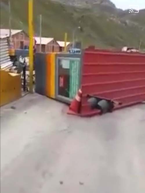 Queman caseta de peaje en la vía Cerro de Pasco, la Oroya