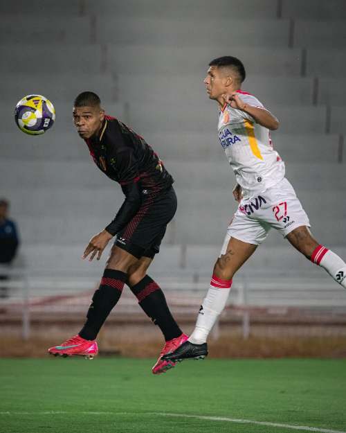 Melgar y Grau igualan en la UNSA tras un partido intenso y con polémica