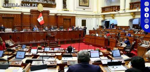 Congreso aprueba por insistencia ingreso a carrera magisterial de profesores cesados