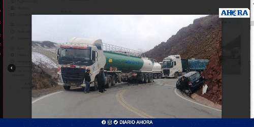 Grave accidente en Ticlio: Auto colisiona contra cisterna y queda incrustado en un cerro