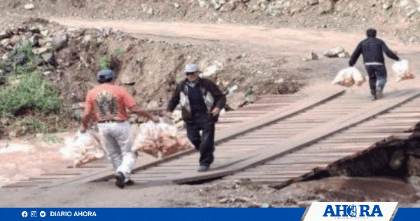 Puente en Pallanchacra en riesgo de colapso por crecida del río Tingo