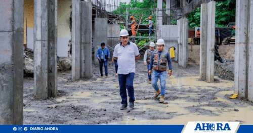 Marx Fuentes inspecciona construcción del Palacio Municipal del distrito Hermilio Valdizán