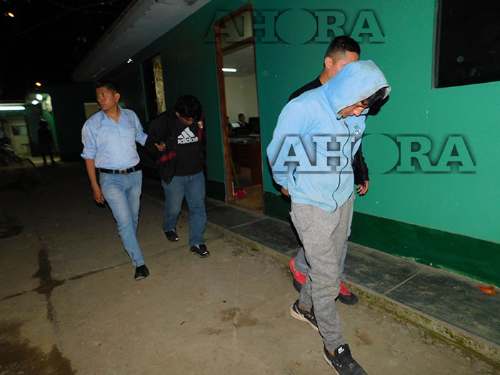 Capturan a dos que asaltaron a administrador