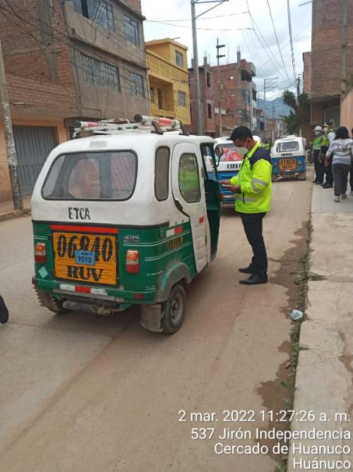 Dirigente de transportistas: “Inspectores municipales hacen trabajo sin criterio”