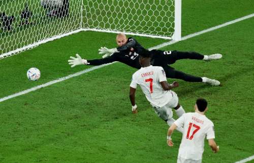 Suiza sella su clasificación ante Serbia