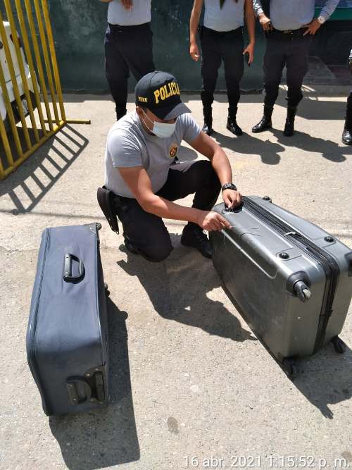 Combi transportaba más de nueve kilos de droga