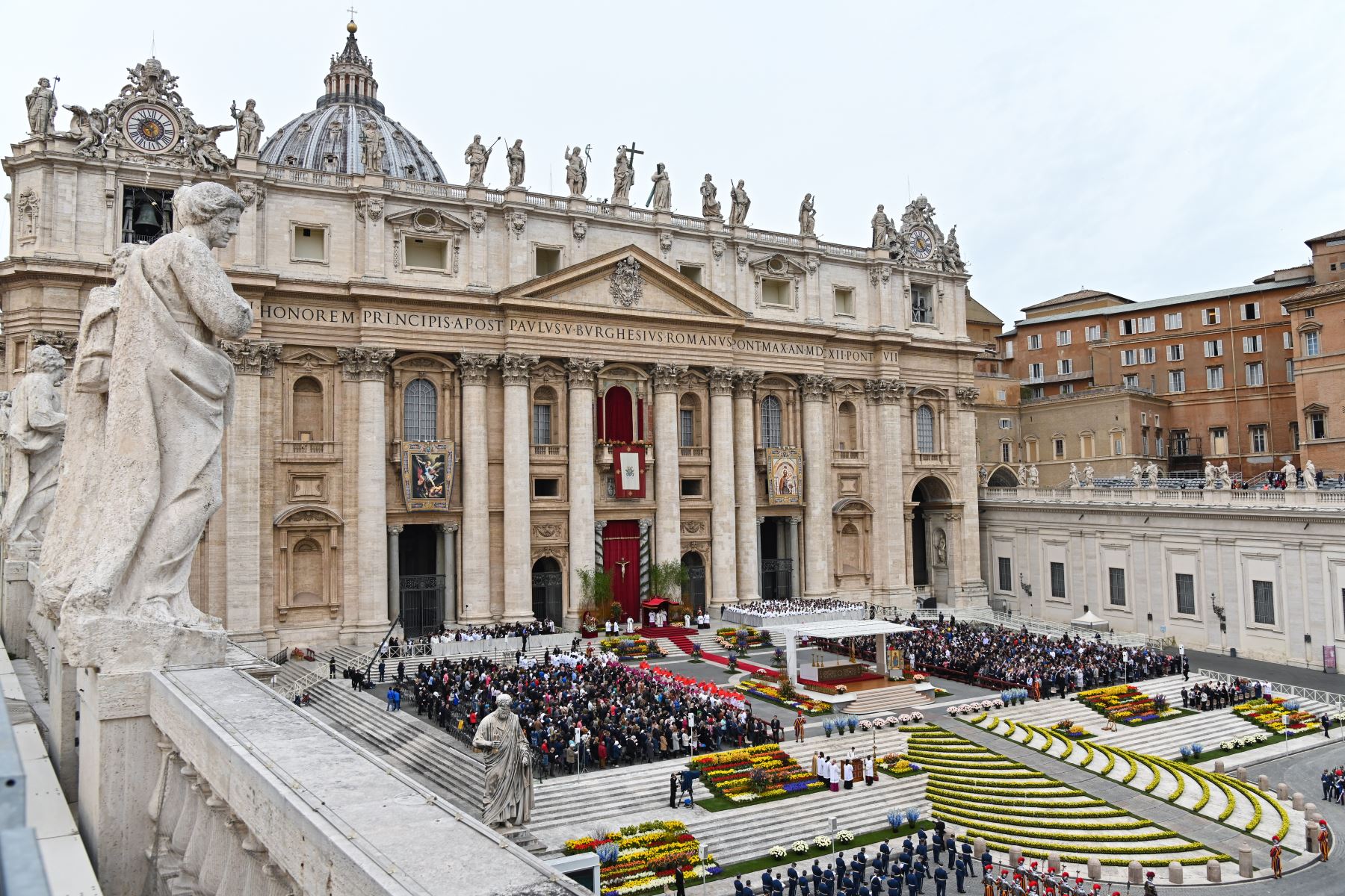 Vaticano pide mayores donaciones de los fieles ante la situación económica