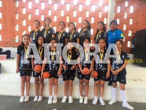 María Auxiliadora ganó etapa regional de handball