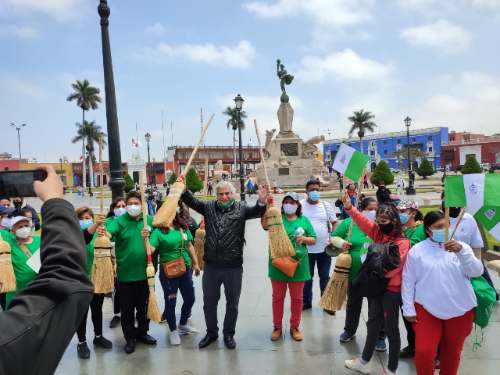 Partido de Popy Olivera “Frente Esperanza” logró inscribirse en JNE