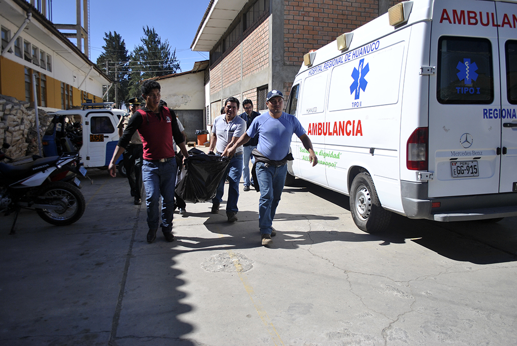 Joven muere tras estrellarse con su motocicleta