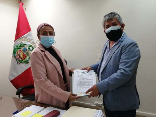 Alcalde Pulgar visitó el Congreso para gestionar hospital contra el cáncer en Huánuco