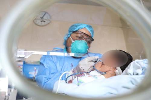 ¡Buena noticia! nacen dos niños sanos de madres con coronavirus