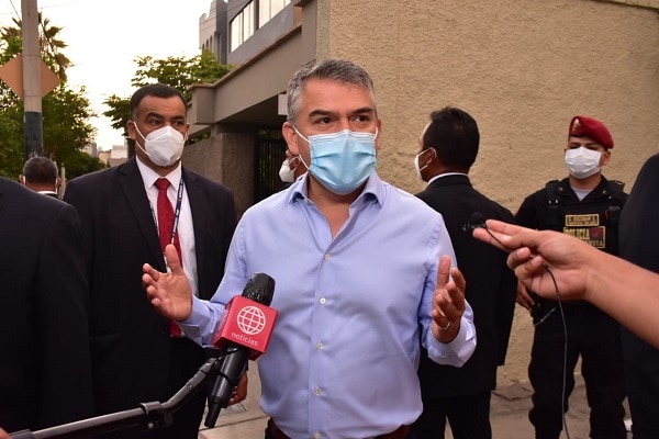 Fiscalía requiere impedimento de salida del país para Julio Guzmán
