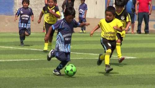 Policía enseñará a jugar fútbol a menores de Jesús
